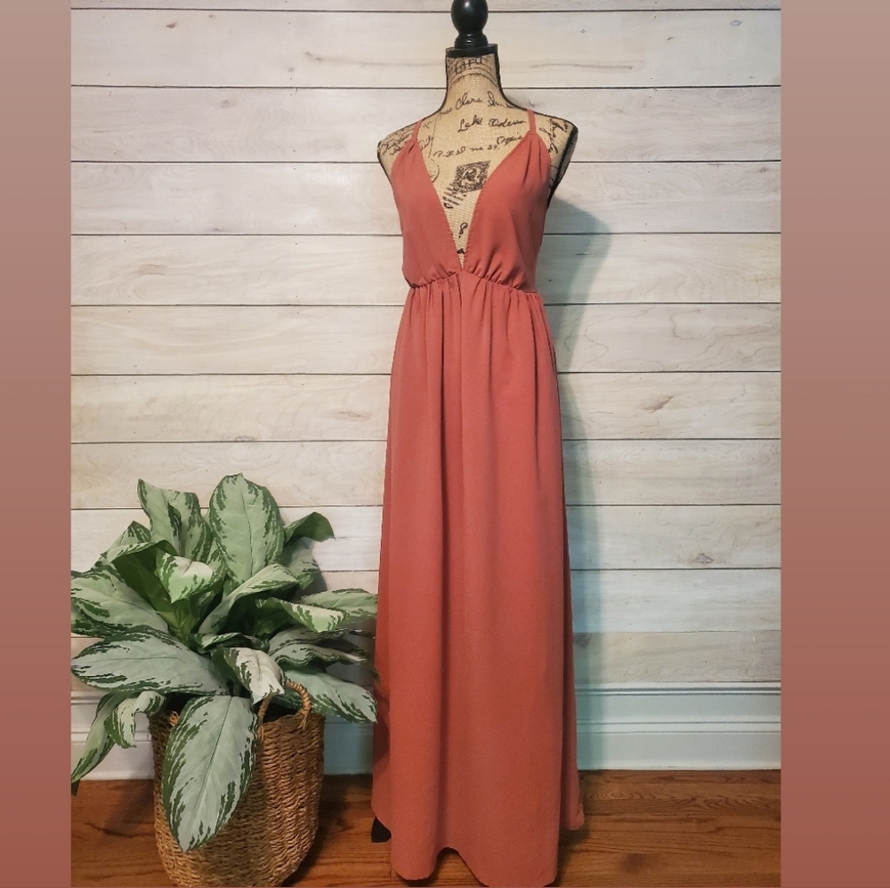 NWT Rust, deep plunge maxi